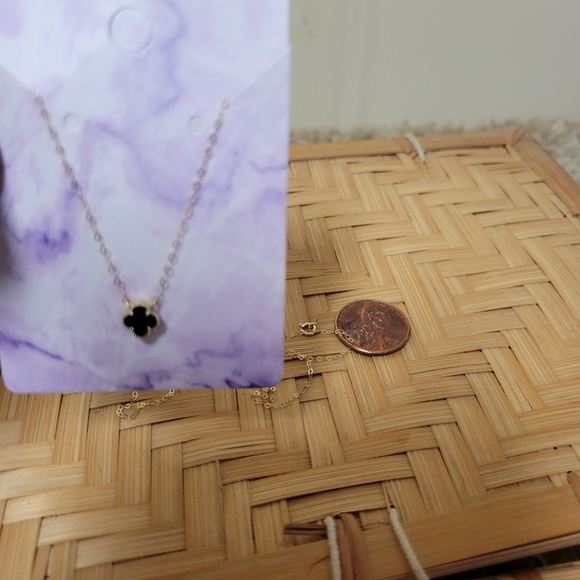 18K‎ Yellow Saudi Gold Clover Necklace Pendant Black NEW Mini Lightweight - Picture 10 of 10